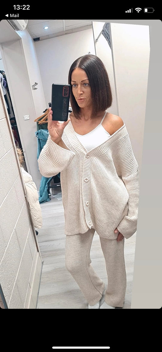 Knit suit
